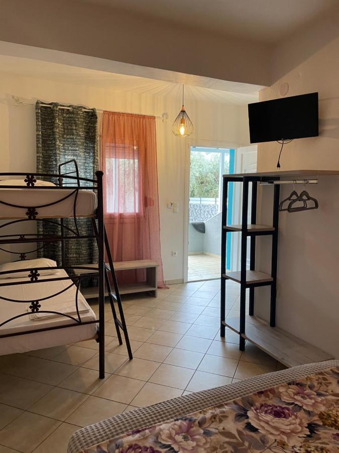 River Apartment Potos